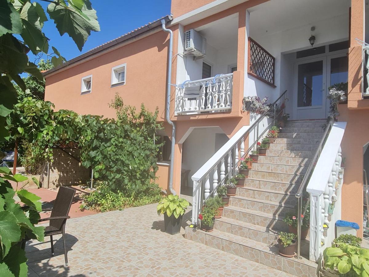 Apartmani Jadro Vir Kültér fotó